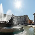Domus Domi Barberini Sq.