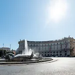 Domus Domi Barberini Sq.