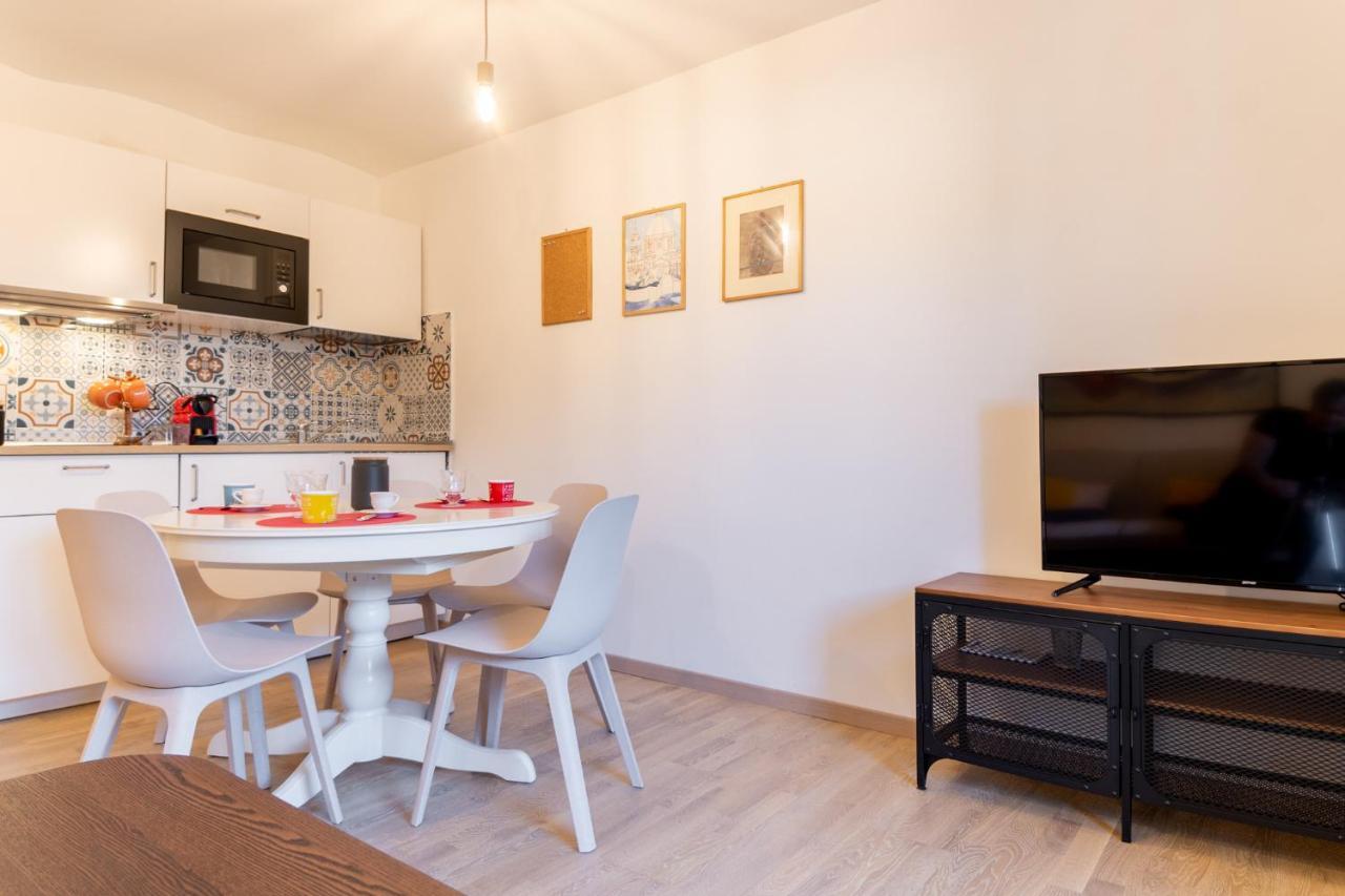 Domus Domi Barberini Sq. Apartment Rom