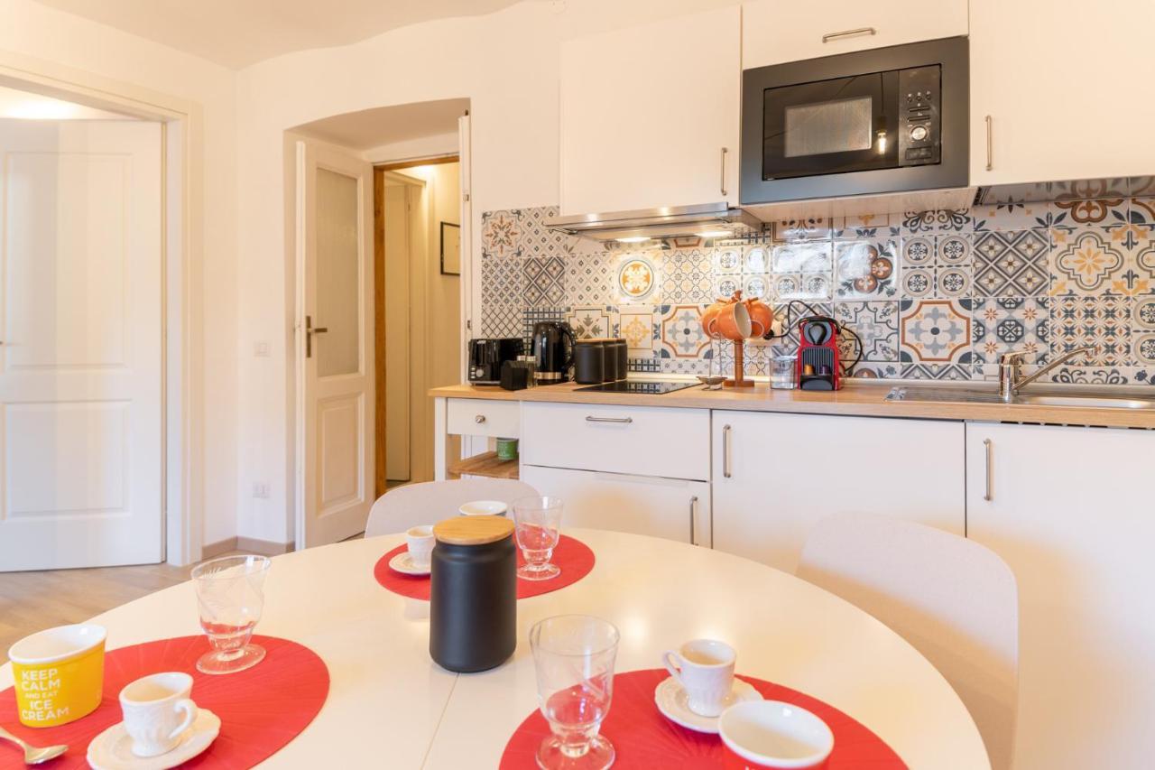 Apartment Domus Domi Barberini Sq.