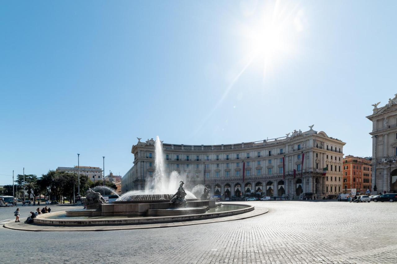 Domus Domi Barberini Sq. *